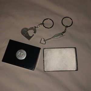 Ariana Grande key chains!!